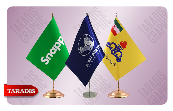 تولید و چاپ پرچم رومیزی 3